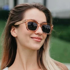 Soek Zahra Champagne Smoky Polarised Lens Walnut MapleArms